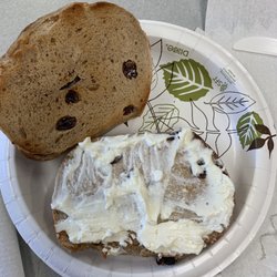 Bagel Delight - Cinnamon raisin bagel
