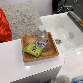 ManiLuxx Organic Nails  Day Spa - nice treat of water and melon creme cookies! the cookies were super refreshing, gonna have to go out and get some for myself :) - Nail Salons Near Me - Manassas, Virginia