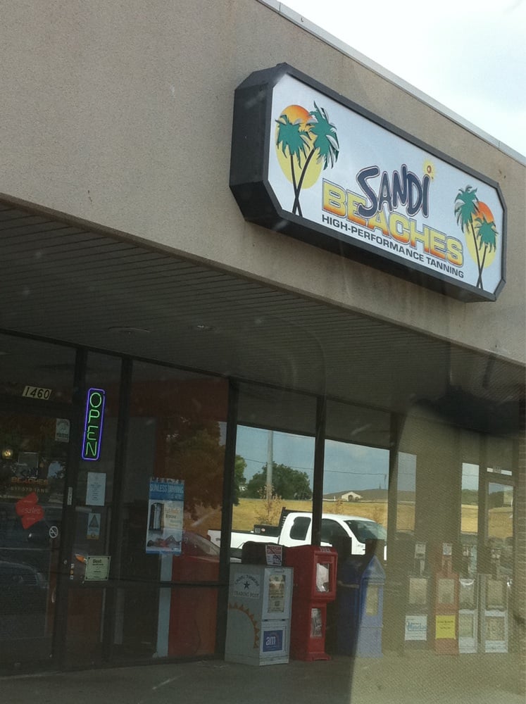 Sandi Beaches Tanning Logo