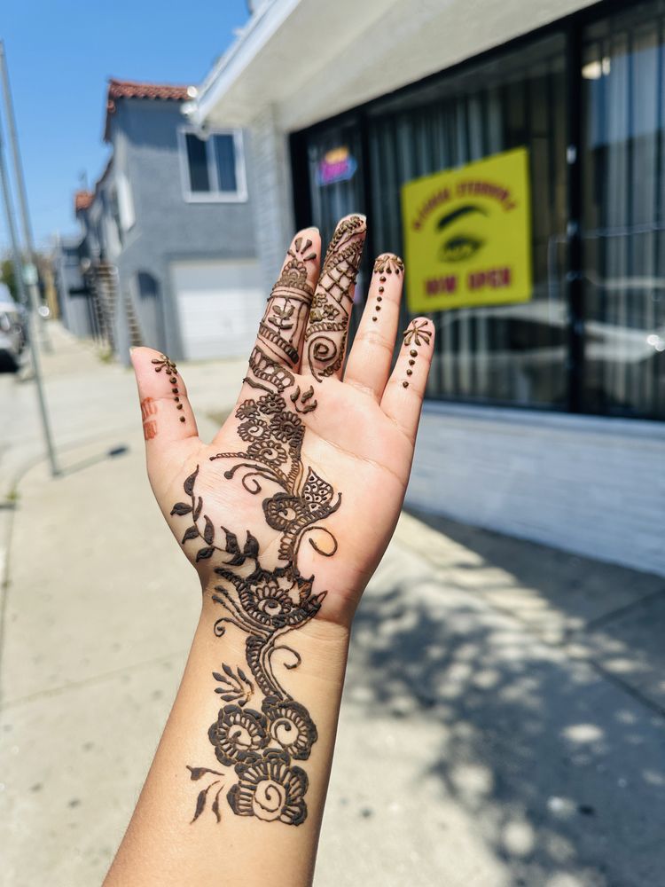 Magical Eyebrows By Ranii Logo