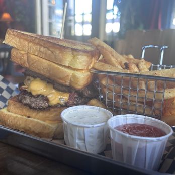 Brickhouse Bar and Grill - Fries two sauces grilled cheese and smash burgers - American Near Me - Vancouver, Washington
