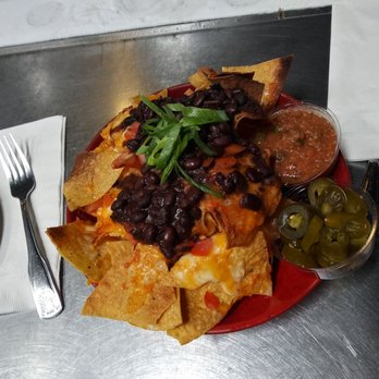 Maui Brewing - Nachos! - Brewpubs Near Me - Lahaina, Hawaii Maui Brewing - Nachos! - Brewpubs Near Me - Lahaina, Hawaii