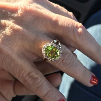 B & R Jewelers - Jewelry Near Me - Pigeon Forge, Tennessee