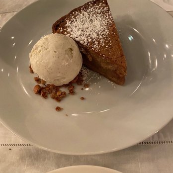 Cara Restaurant - Warm apple pie with vanilla ice cream - New American Near Me - Los Angeles, California
