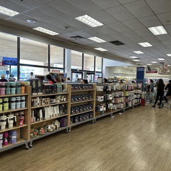 Marshalls - The queues!! Yikes! - Department Stores Near Me - Winnetka, California Marshalls - The queues!! Yikes! - Department Stores Near Me - Winnetka, California