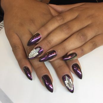 Pink Nails - Nail Salons Near Me - Berlin, BE