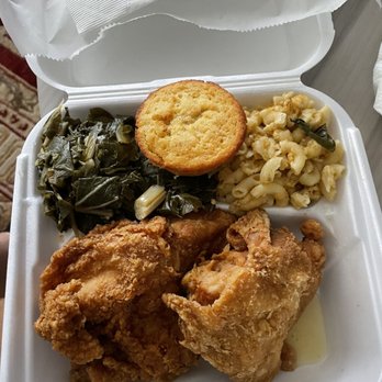 Weaver D's - Fried chicken with Collard Greens and Mac and cheese - Southern Near Me - Athens, Georgia Weaver D's - Fried chicken with Collard Greens and Mac and cheese - Southern Near Me - Athens, Georgia