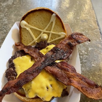 Full Metal Burgers Oceanside - Full Metal Burger with bacon - Food Trucks Near Me - Oceanside, California Full Metal Burgers Oceanside - Full Metal Burger with bacon - Food Trucks Near Me - Oceanside, California