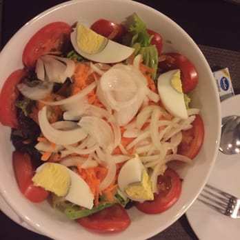 Aqva Restaurant - Decent seasonal salad. Great size and fresh veggies - Argentine Near Me - Puerto Iguazú, N