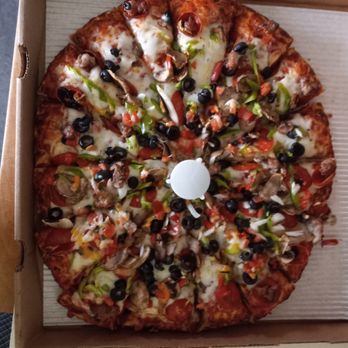 Mountain Mike's Pizza - 14" McKinley pizza - kinda small for a "large". - Chicken Wings Near Me - Salem, Oregon