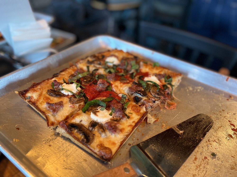 Pickup's Pizza Edwards Image