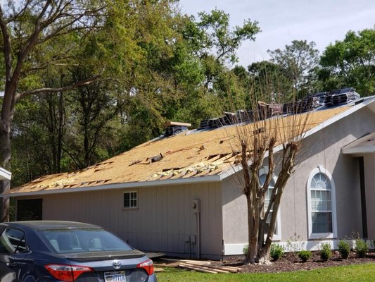 McDavid Roofing Logo