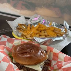 Philly Steak & Wings of Davenport - Kids Cheese Burger Combo