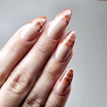 Honeybee Nail Spa - Nail Salons Near Me - El Paso, Texas