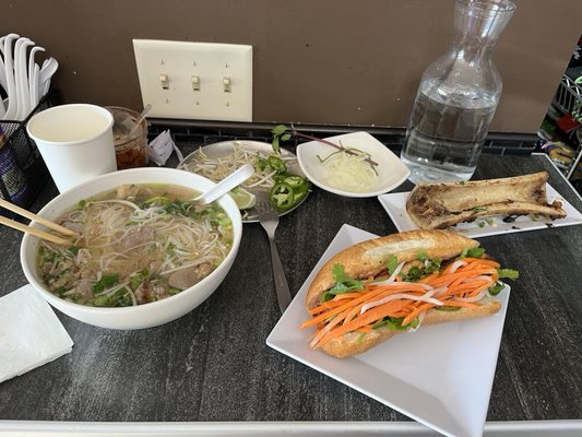PhởHolic Taste of Vietnam by null