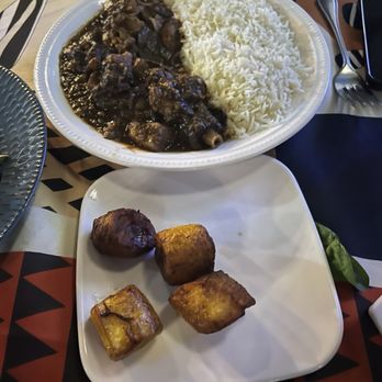 Astor’s Table - Grandmas Oxtail with rice and fried plantains - Steakhouses Near Me - Katy, Texas