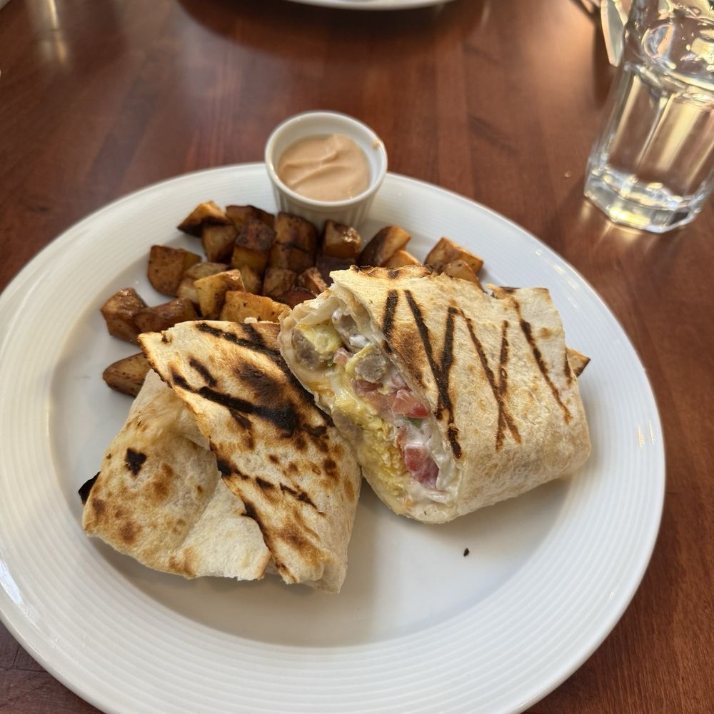 MayaFlor - Breakfast Burrito - Breakfast & Brunch Near Me - San Francisco, California MayaFlor - Breakfast Burrito - Breakfast & Brunch Near Me - San Francisco, California