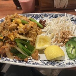32b. Pad Thai
