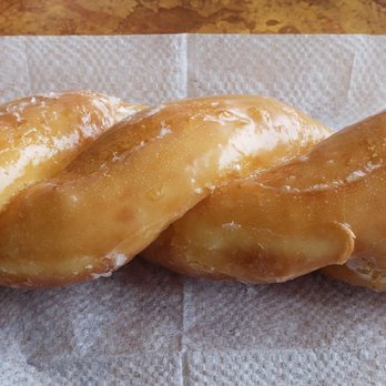 Golden Donut Place  - Glazed twist - Donuts Near Me - La Canada Flintridge, California