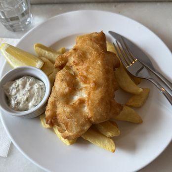 Fish Shop - The best fish and chips - Fish & Chips Near Me - Smithfield, D