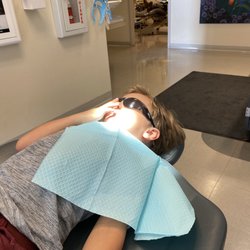 Dientes Community Dental - Commercial Way - Check up with Dr Sean