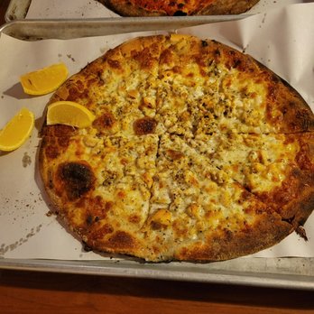 Modern Apizza - Clam pie - Pizza Near Me - New Haven, Connecticut Modern Apizza - Clam pie - Pizza Near Me - New Haven, Connecticut