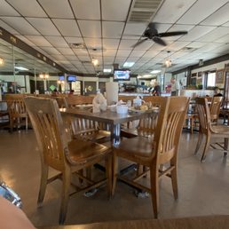 Dining area. Dining area.