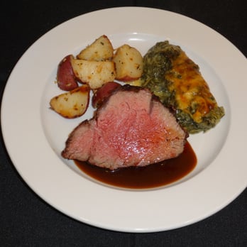 CK Catering - Filet Minion with Spinach & Roasted Red Potatoes - Caterers Near Me CK Catering - Filet Minion with Spinach & Roasted Red Potatoes - Caterers Near Me