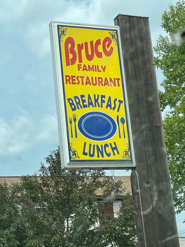 Bruce Family Restaurant Logo