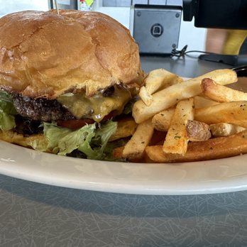 Billie's Diner - West Plains Burger and fries - Diners Near Me - Airway Heights, Washington