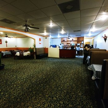 Imperial Garden - Interior of the restaurant, they do carryout and delivery too. - Chinese Near Me - Houston, Texas Imperial Garden - Interior of the restaurant, they do carryout and delivery too. - Chinese Near Me - Houston, Texas