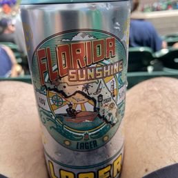 Crooked Can lager Crooked Can lager