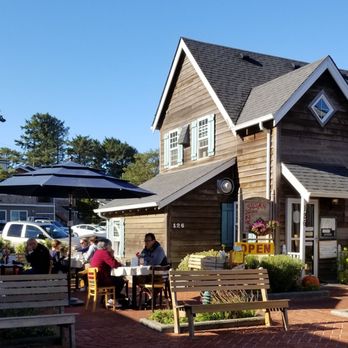 Lazy Susan Cafe - Outdoor seating - Waffles Near Me - Cannon Beach, Oregon Lazy Susan Cafe - Outdoor seating - Waffles Near Me - Cannon Beach, Oregon