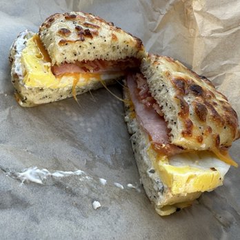 Noah's NY Bagels - "Farmhouse" bagel - Bagels Near Me - Sacramento, California