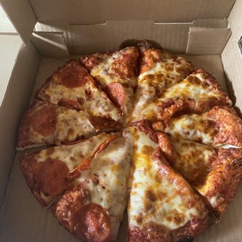Straw Hat Pizza - Pepperoni - Pizza Near Me - Bakersfield, California