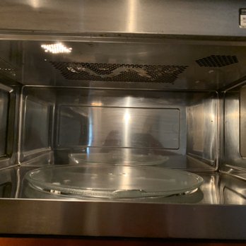 Bootz 2 Broomz Cleaning Services - Microwave after - Office Cleaning Near Me