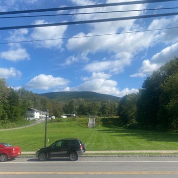 Fellow Mountain Cafe - Great view - Cafes Near Me - Hunter, New York