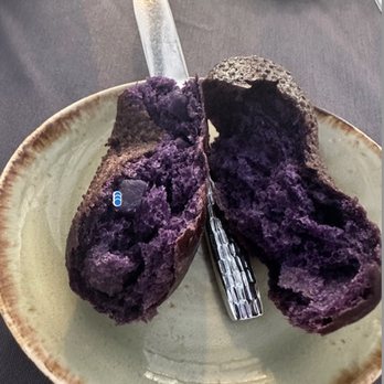 Brown's Beach House - Ube Roll - Hawaiian Near Me - Kohala Coast, Hawaii