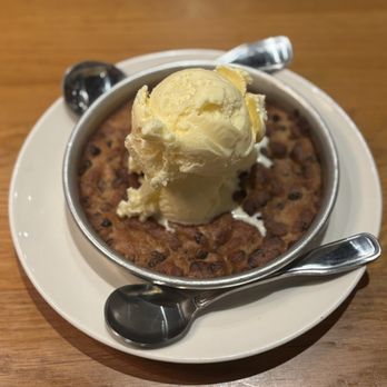 BJ's Restaurant & Brewhouse - Gluten-Free Chocolate Chip Pizookie - Pizza Near Me - Baton Rouge, Louisiana BJ's Restaurant & Brewhouse - Gluten-Free Chocolate Chip Pizookie - Pizza Near Me - Baton Rouge, Louisiana