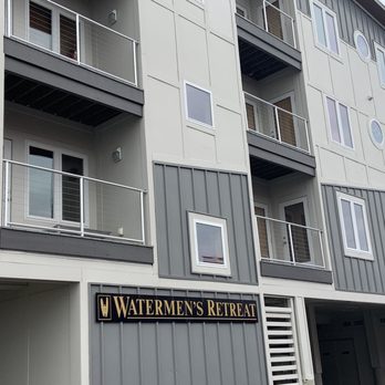 Watermen's Bar and Grill - Bars Near Me - Waves, North Carolina