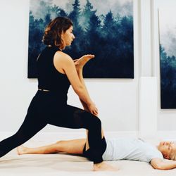 Arielle Ferrell, LMT - Traditional Thai Vedic Yoga Massage