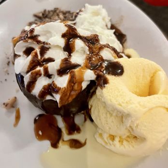 Sorelle Bar & Grill - Italian Near Me - Abington, Massachusetts