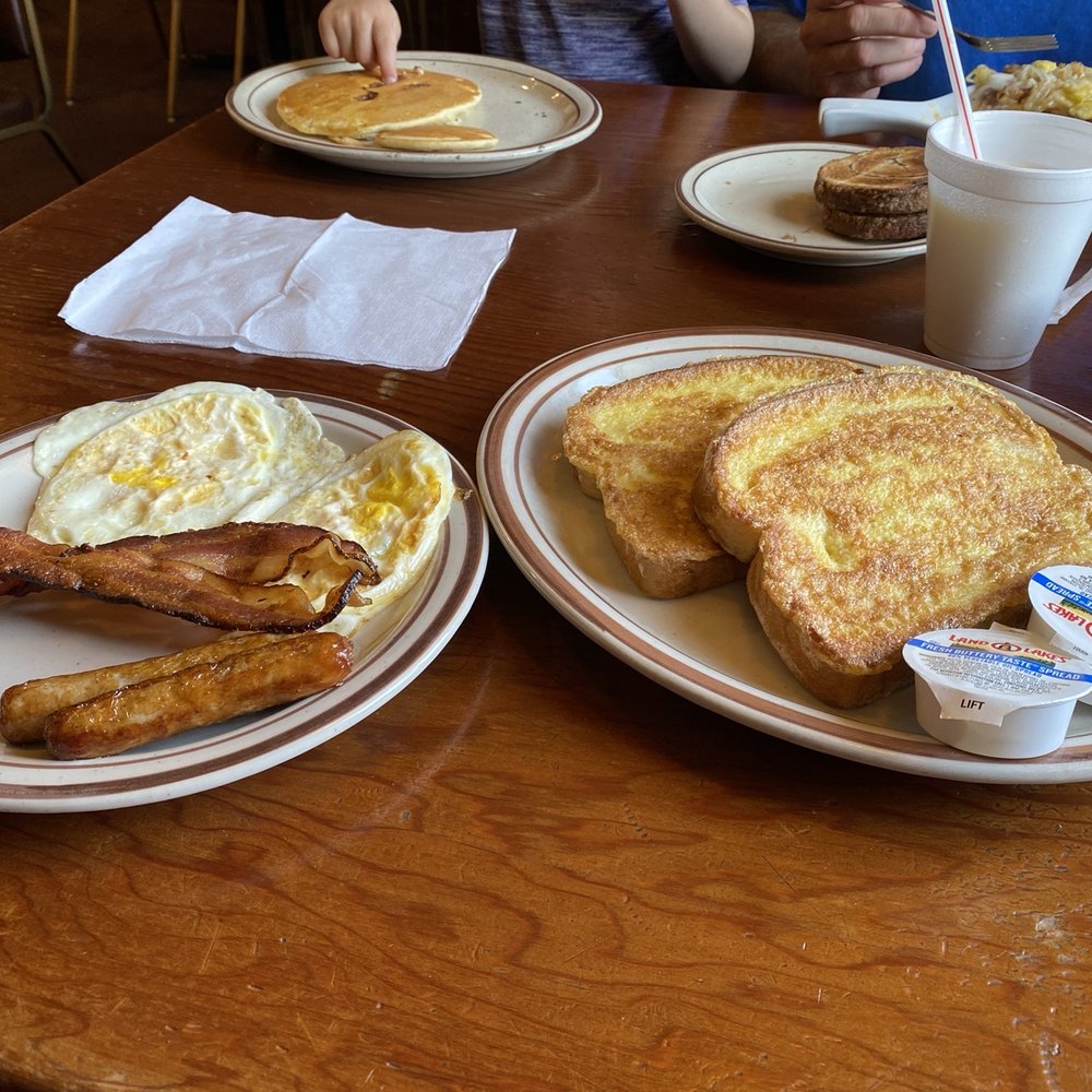 Lucci’s Cafe - French connection - Desserts Near Me - Fort Scott, Kansas
