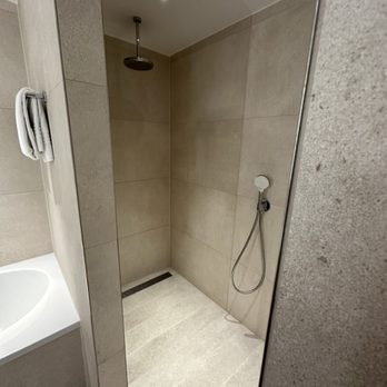 Hotel Schiphol - Shower - Hotels Near Me - Hoofddorp, New Hampshire Hotel Schiphol - Shower - Hotels Near Me - Hoofddorp, New Hampshire