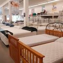 Manteca Bedquarters - Showroom