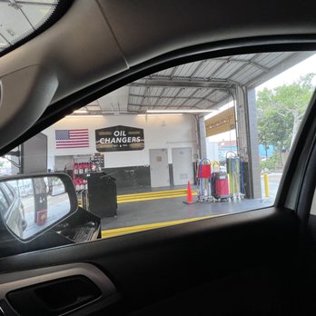Oil Changers - Oil Change Stations Near Me - San Diego, California Oil Changers - Oil Change Stations Near Me - San Diego, California