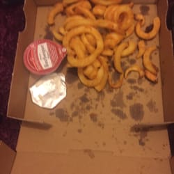 Four Star Pizza - Nice curly fries and dips