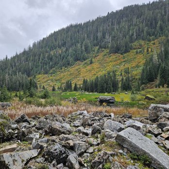 Heather Lake - Rocks - Hiking Near Me - Granite Falls, Washington Heather Lake - Rocks - Hiking Near Me - Granite Falls, Washington