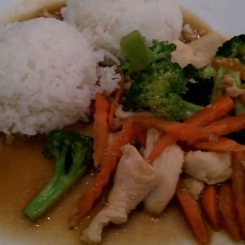 Sweet Basil - Broccoli, chicken - Sushi Bars Near Me - Crescent Springs, Kentucky