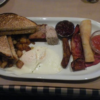 Cochon Dingue - The Brunch Platter - Breakfast & Brunch Near Me - Quebec City, Quebec Cochon Dingue - The Brunch Platter - Breakfast & Brunch Near Me - Quebec City, Quebec